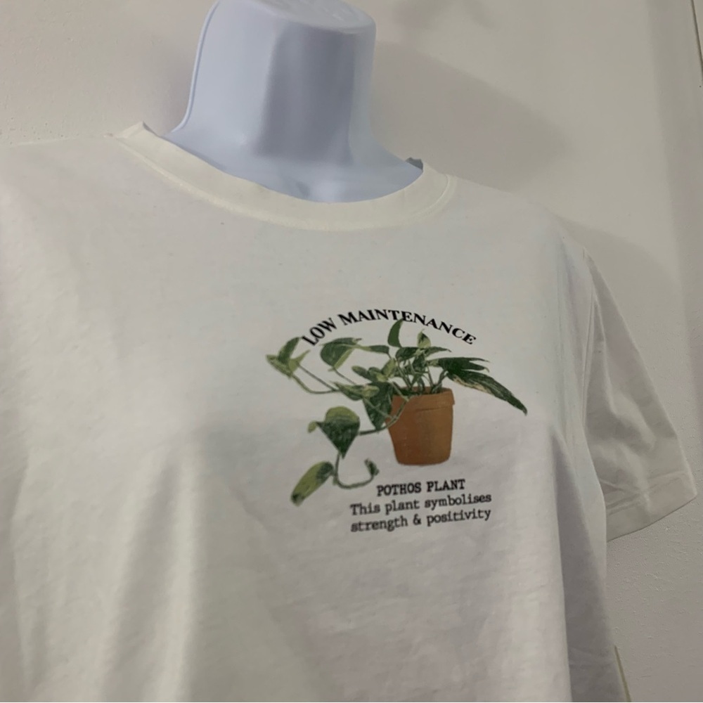 White Minimalist Graphic Tee - Picture 5 of 12